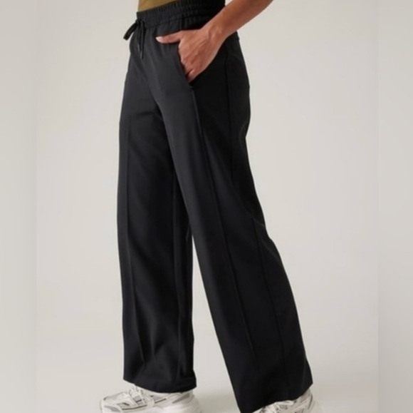 Athleta Pants - Athleta Black Wide Leg Stride Pants Size Large
